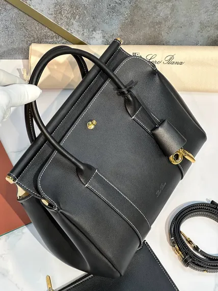 Сумка Loro Piana Loom L25 из гладкой кожи
