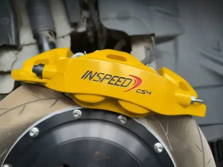 Усиленная тормозная система Maserati Levante M161 Рестайлинг 2021+ Мазерати Леванте Тормоза Суппорт Тормозные диски Колодки