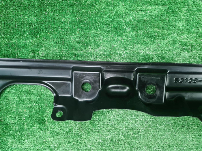 Пыльник переднего бампера Toyota Fortuner 2 (2015-2020)