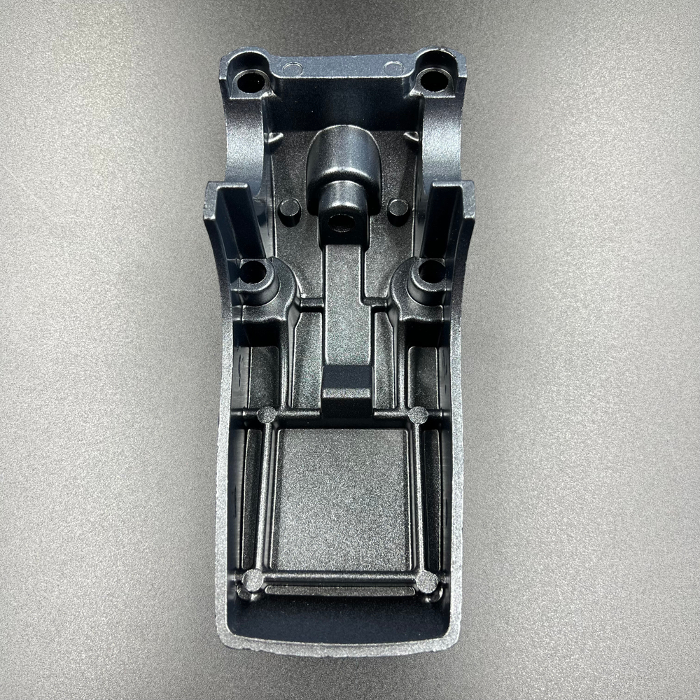 Крышка боковой нижней подушки Yamaha 25-30 (YUELANG)(левая)