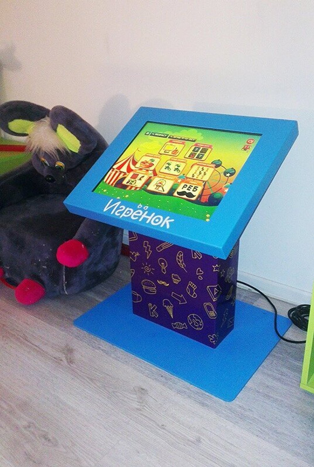Игрёнок Mini Econom 17" детский сенсорный игровой стол