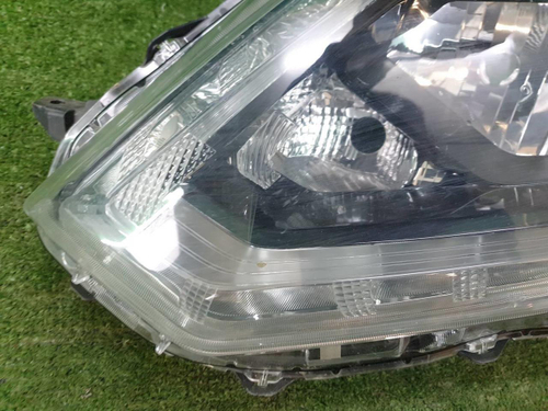 Битая Фара левая Nissan X-Trail t32 (2013-2019) галоген