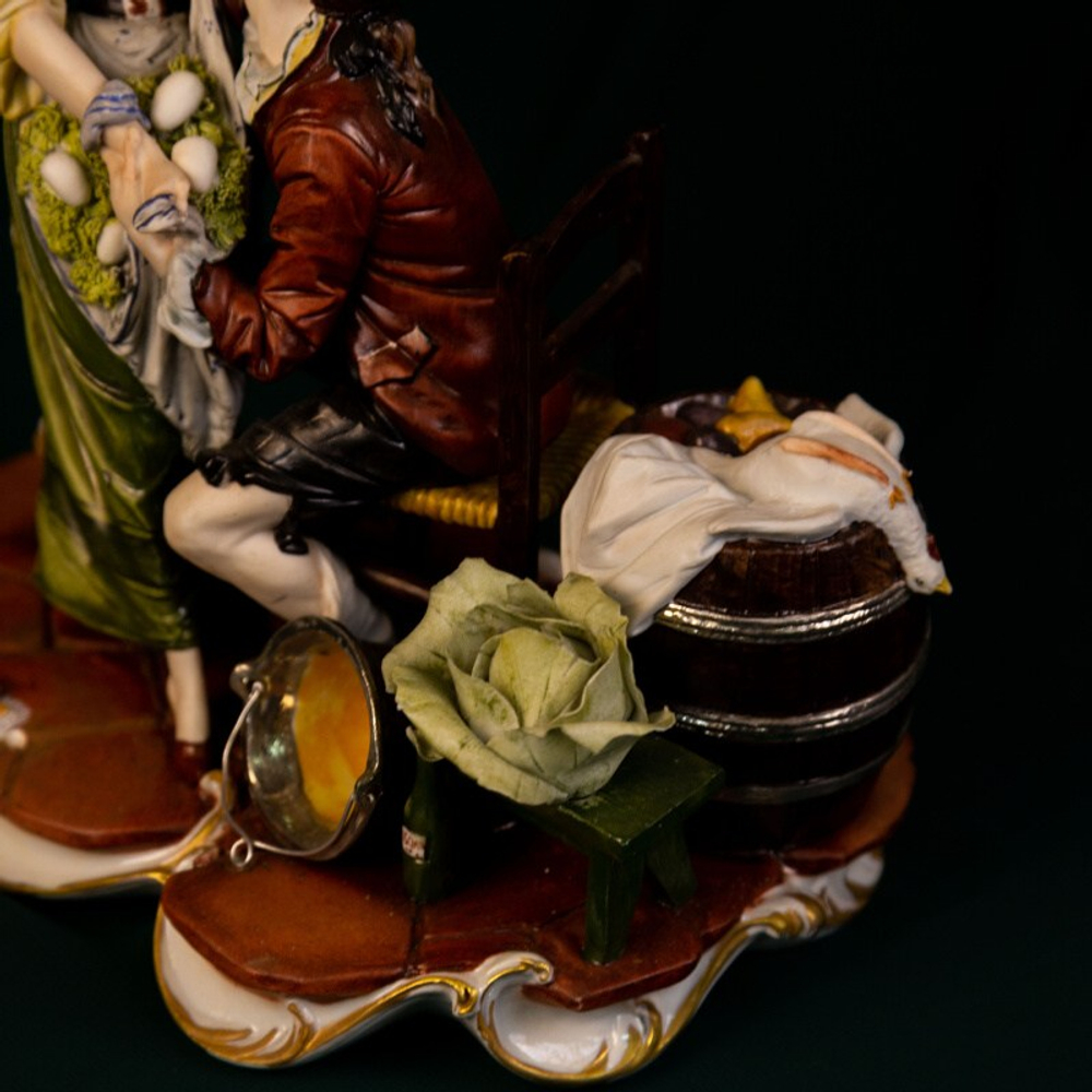 Фарфоровая мануфактура Capodimonte «Признание в любви»
