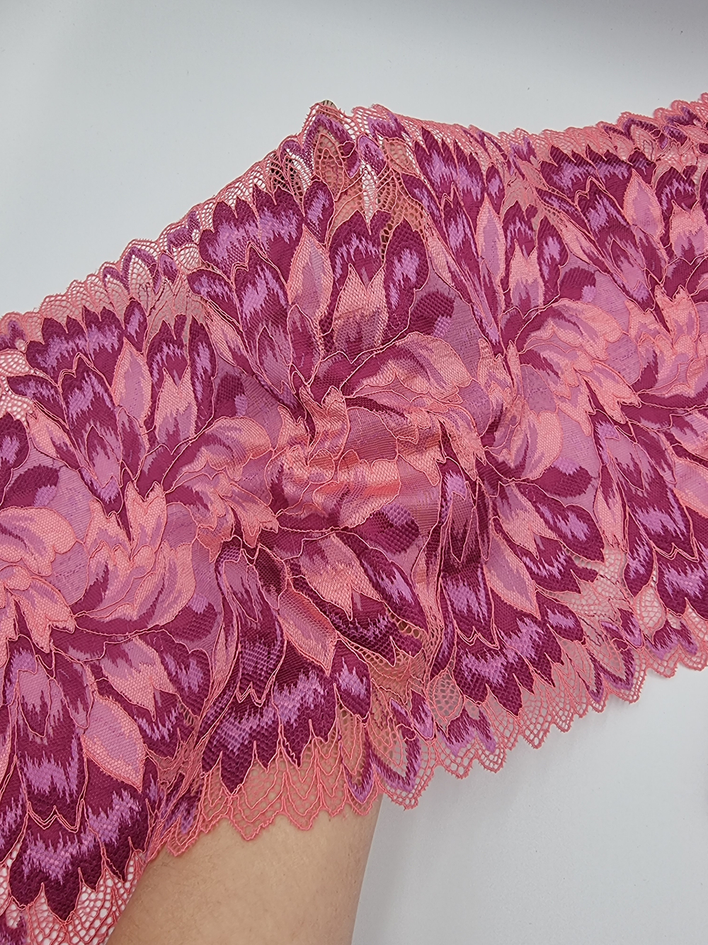 Кружево эластичное розовый/слива К808 23 см