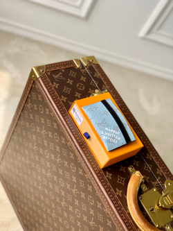 Louis Vuitton Double Card Holder