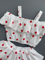 Костюм из муслина топ и юбка-шорты «Алые сердечки»