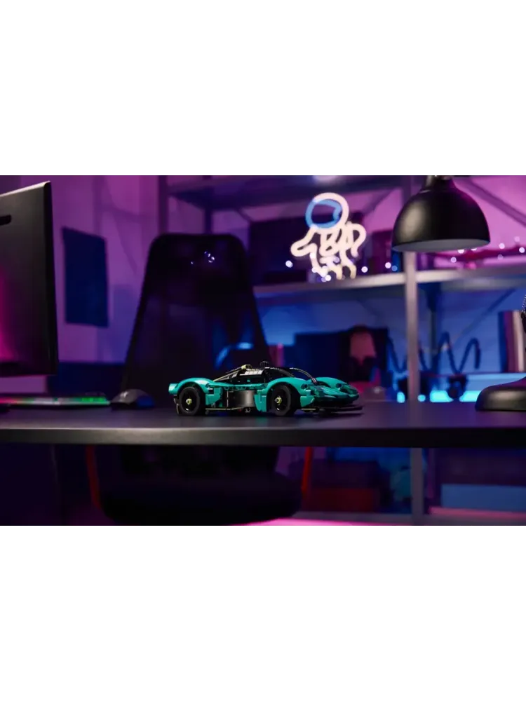 Конструктор Technic 42208 Aston Martin Valkyrie