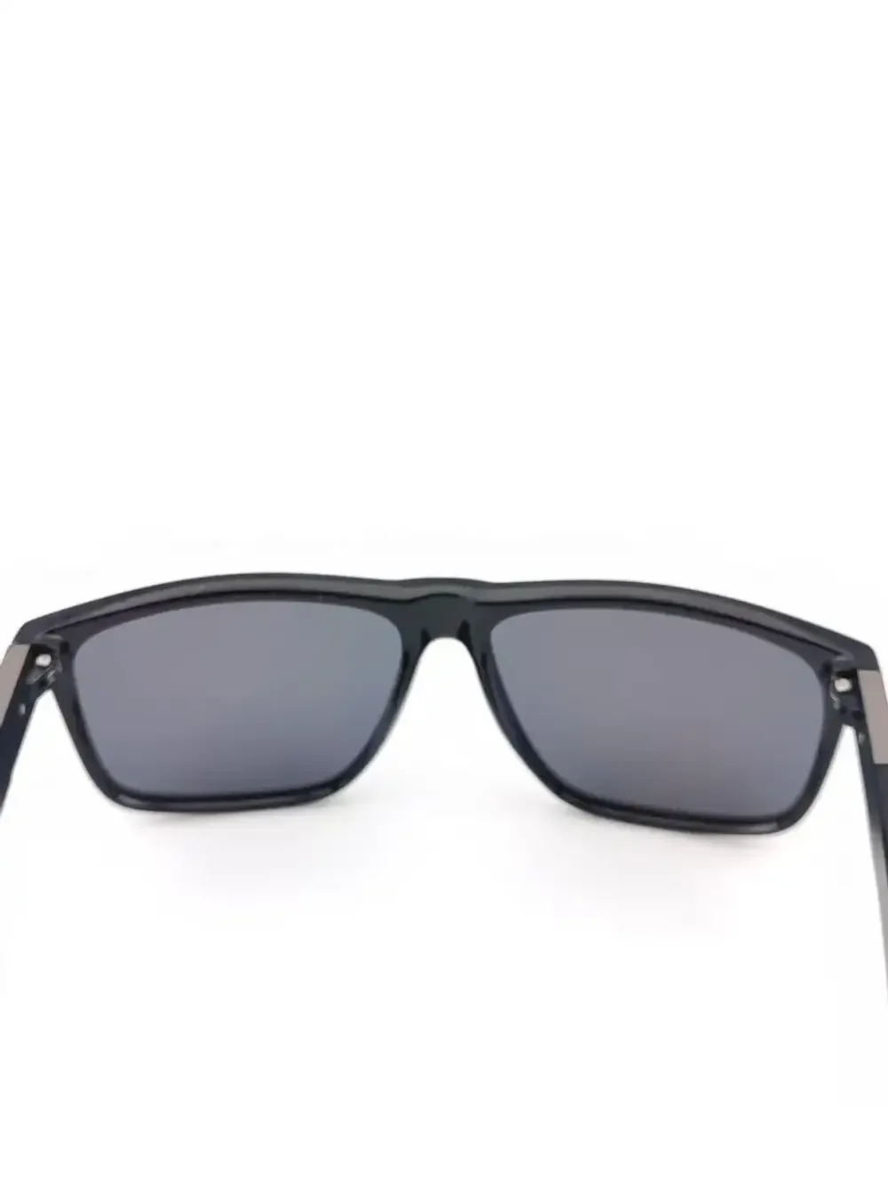 Солнцезащитные очки с поляризацией