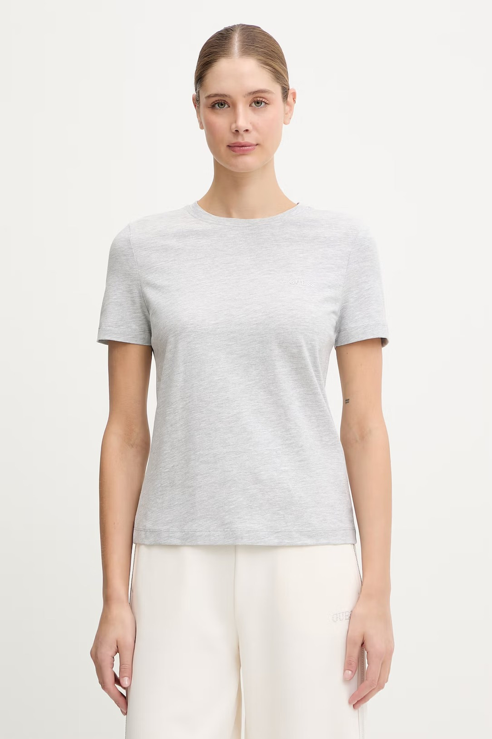 Футболка женская GUESS