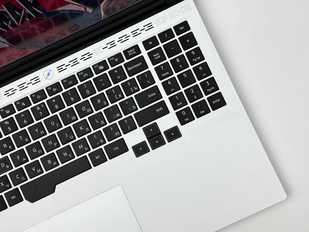 Игровой Ноутбук Mechrevo Ryzen 9 7940HX / RTX 4070 8GB / 16GB / 1TB / 2.5K / 240Hz / Win11 RU / Русско-Английская клавиатура
