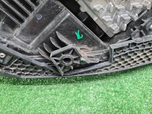 Фара левая Geely Tugella (2019-2024) LED