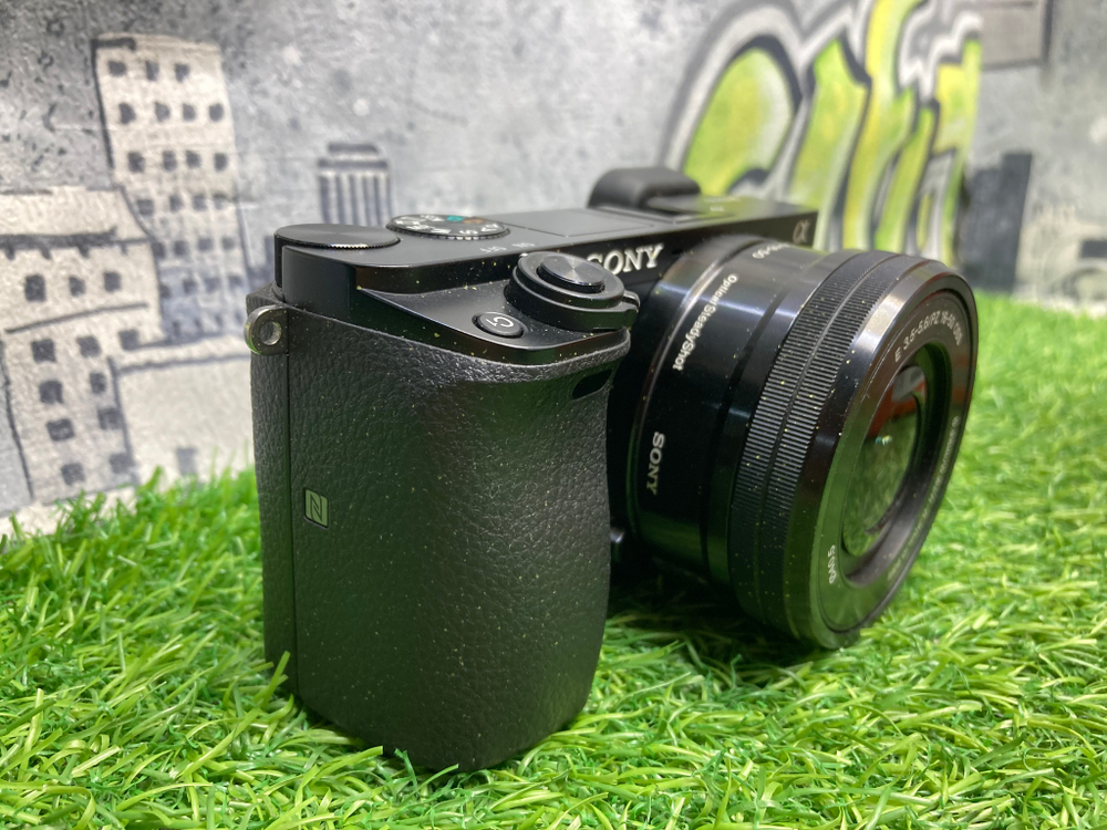 Sony A6000 kit 16-50mm 3.5-5.6 OSS 15.200 кадров