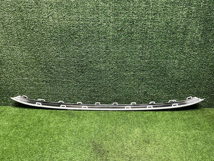 Накладка переднего бампера VW Tiguan 2 (20-нв)