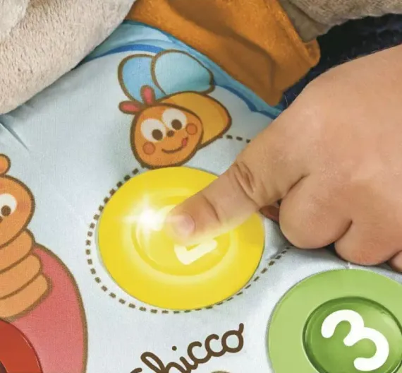 Игрушка мягкая развивающая двуязычная Chicco Говорящий мишка Teddy