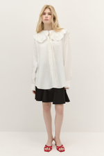 Блуза с воротником