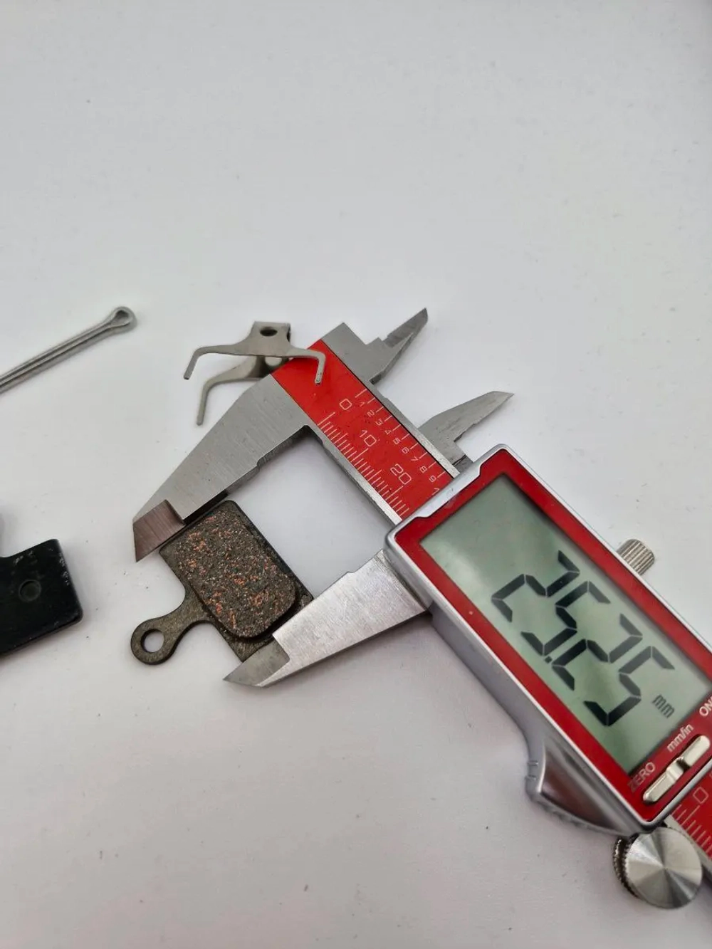 - -  Тормозные колодки TP-01G для велосипеда и электросамоката