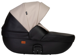 Детская коляска Indigo Mio Eco 3 в 1 с автокреслом Avionaut Cosmo 04 черная кожа+св.бежевая кожа