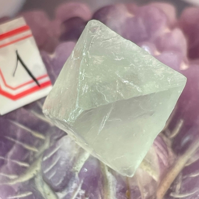 15946 Флюорит октайдер кристалл