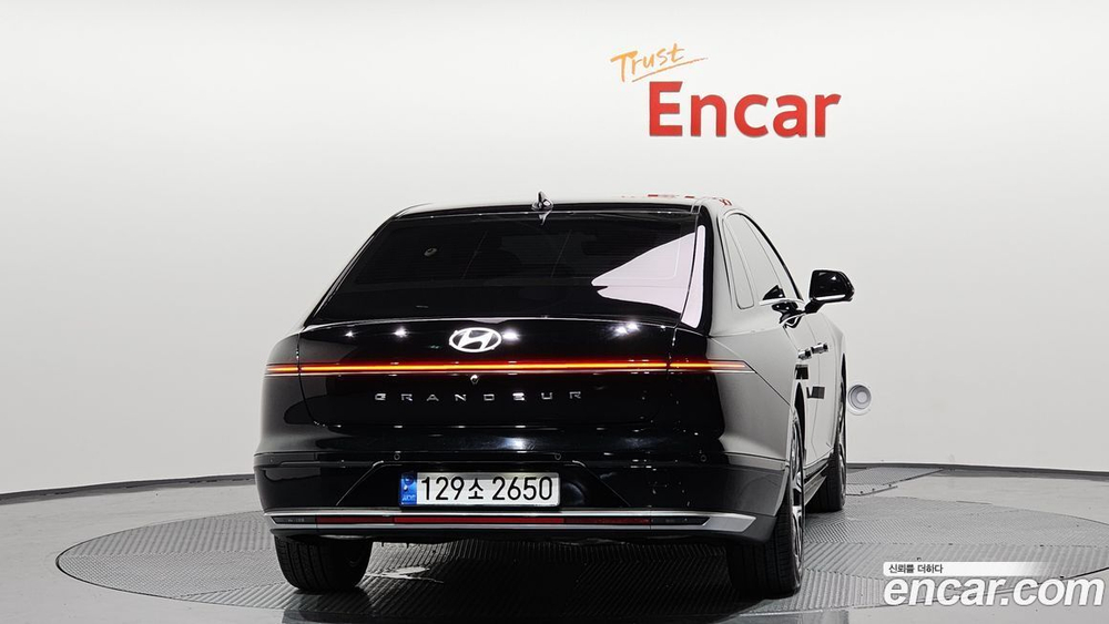 Hyundai Grandeur (Azera) (GN7) 2.5 Бензин 2WD (01.2023)