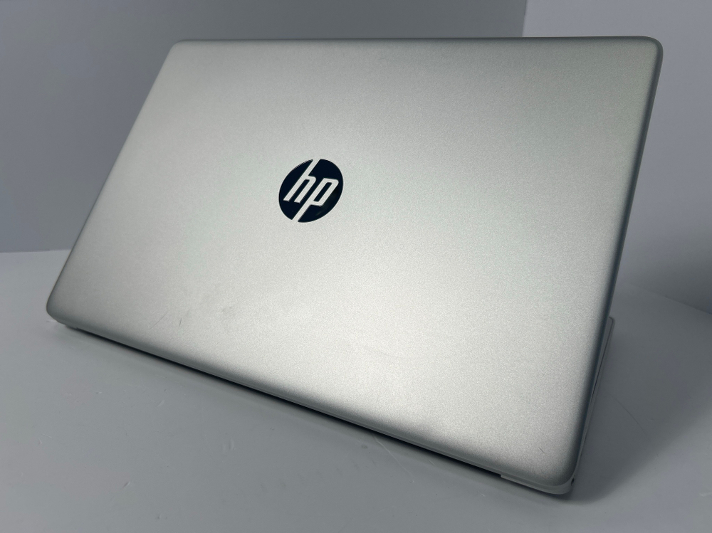 Ноутбук HP 15s-eq2086ur (5D5E2EA) 15.6"/AMD Ryzen 3 5300U/RAM 8 GB/SSD 256 GB/AMD Radeon/1920x1080/IPS/Windows 11/Посветка кл-ры: нет/серебристый. Состояние: B2