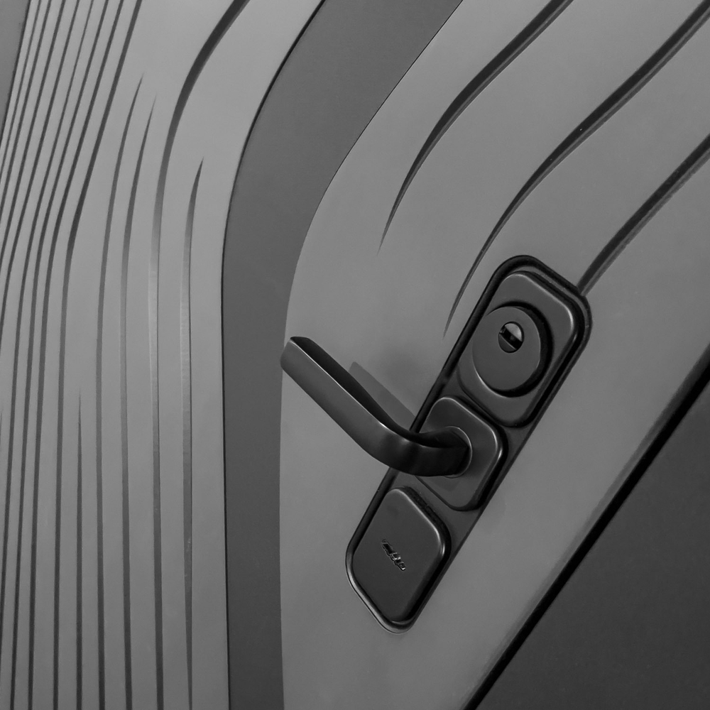 Входная дверь Лабиринт LEOLAB - 23 Шампань софт