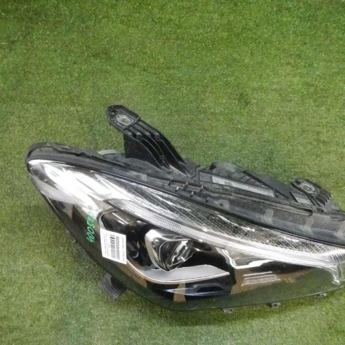 Фара правая Mercedes CLA C117 (2016-2019) LED