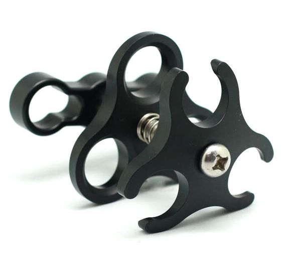 Зажим шаровый Sea Frogs тройной CP-4