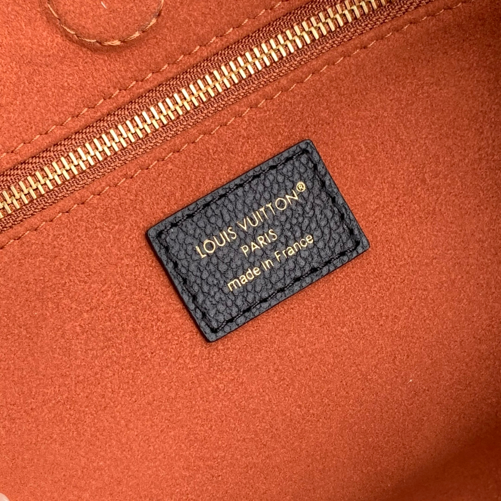 Louis Vuitton Anytime PM