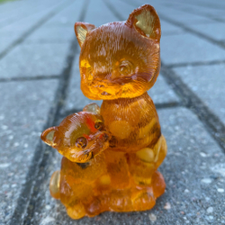 Котёнок с мамой