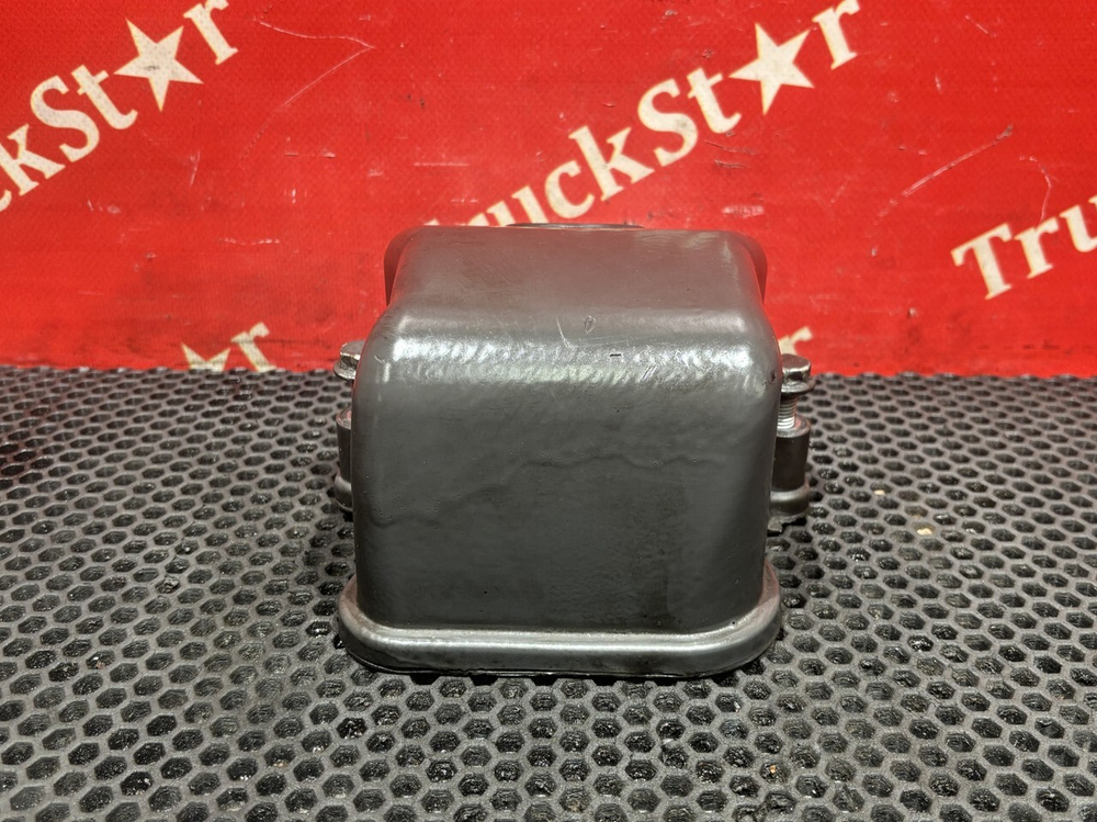 Крышка клапанная