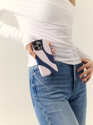 Чехол FORM для iPhone