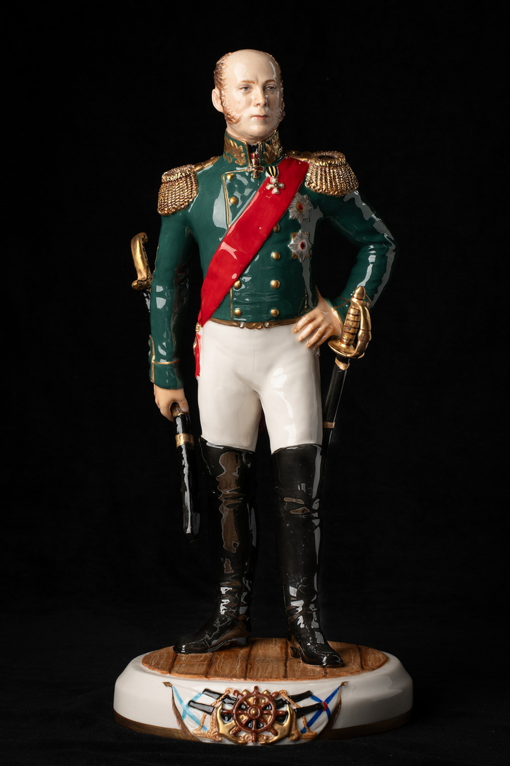 Статуэтка. Фарфор. Солдат. Сенявин Дмитрий Николаевич - Русский флотоводец. Россия