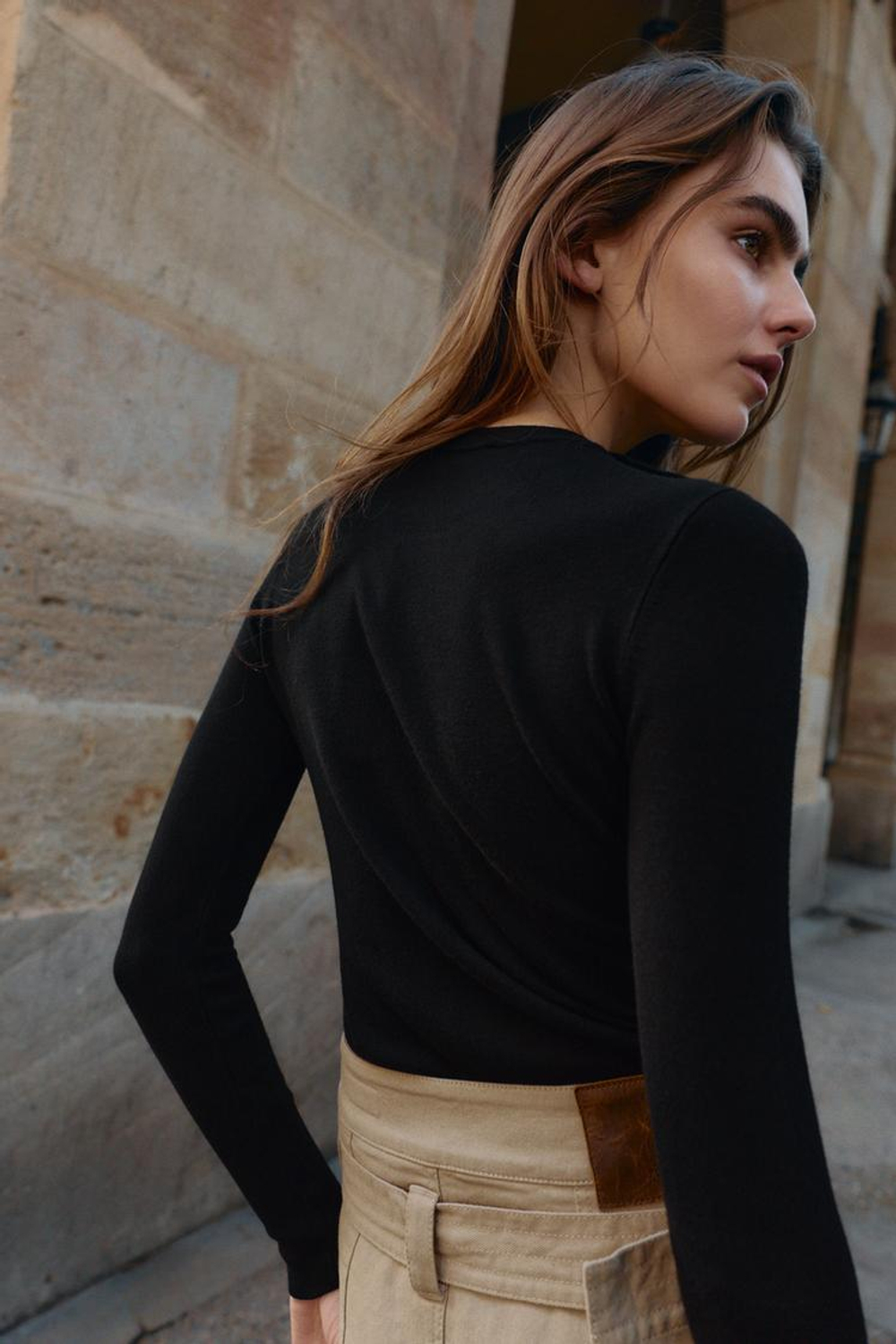 ZARA ВЯЗАНЫЙ СВИТЕР С ПУГОВИЦАМИ, ЧЕРНЫЙ