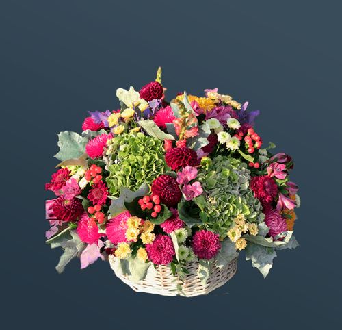 Букет цветов в корзине Яркие впечатления