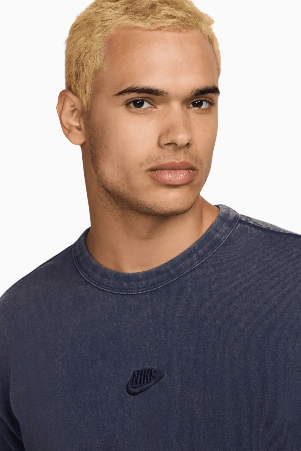 Футболка Nike Sportswear Premium Essentials - темно-синий