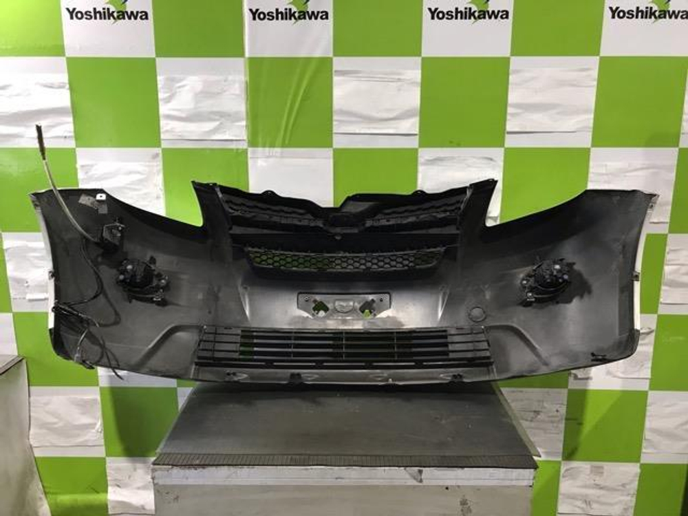 бампер передний Toyota Ist NCP110 115 2018