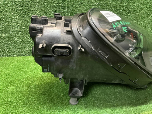 Фара правая Porsche Cayenne 3 (2017-2023) LED