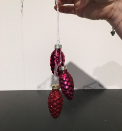 Набор елочных игрушек  48шт House of Seasons Шишки Ягодный смузи в ассортименте 2 вида