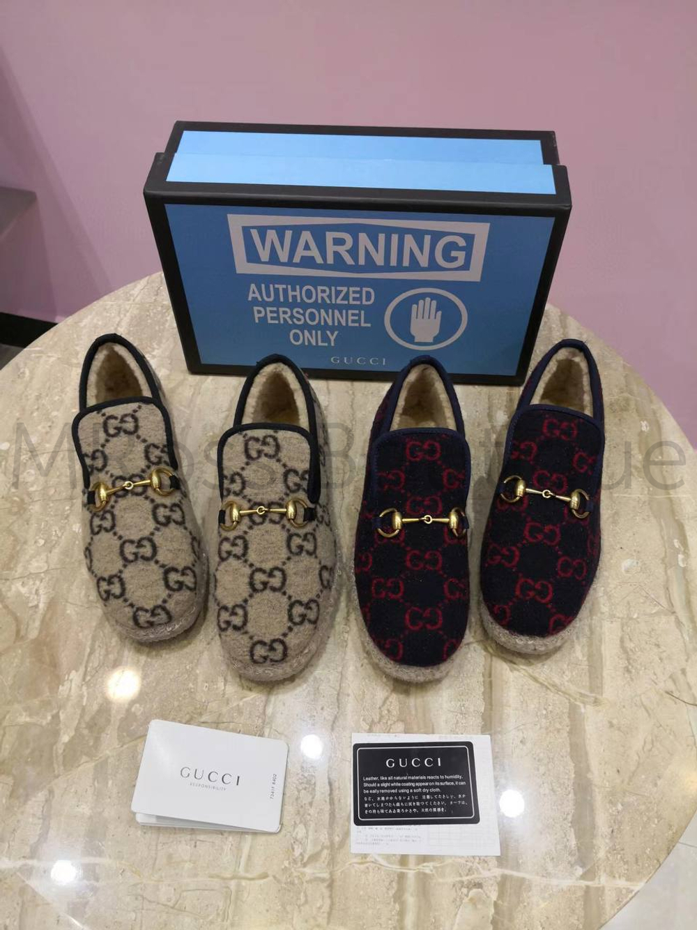 Женские лоферы Gucci GG Wool меховые с красным узором