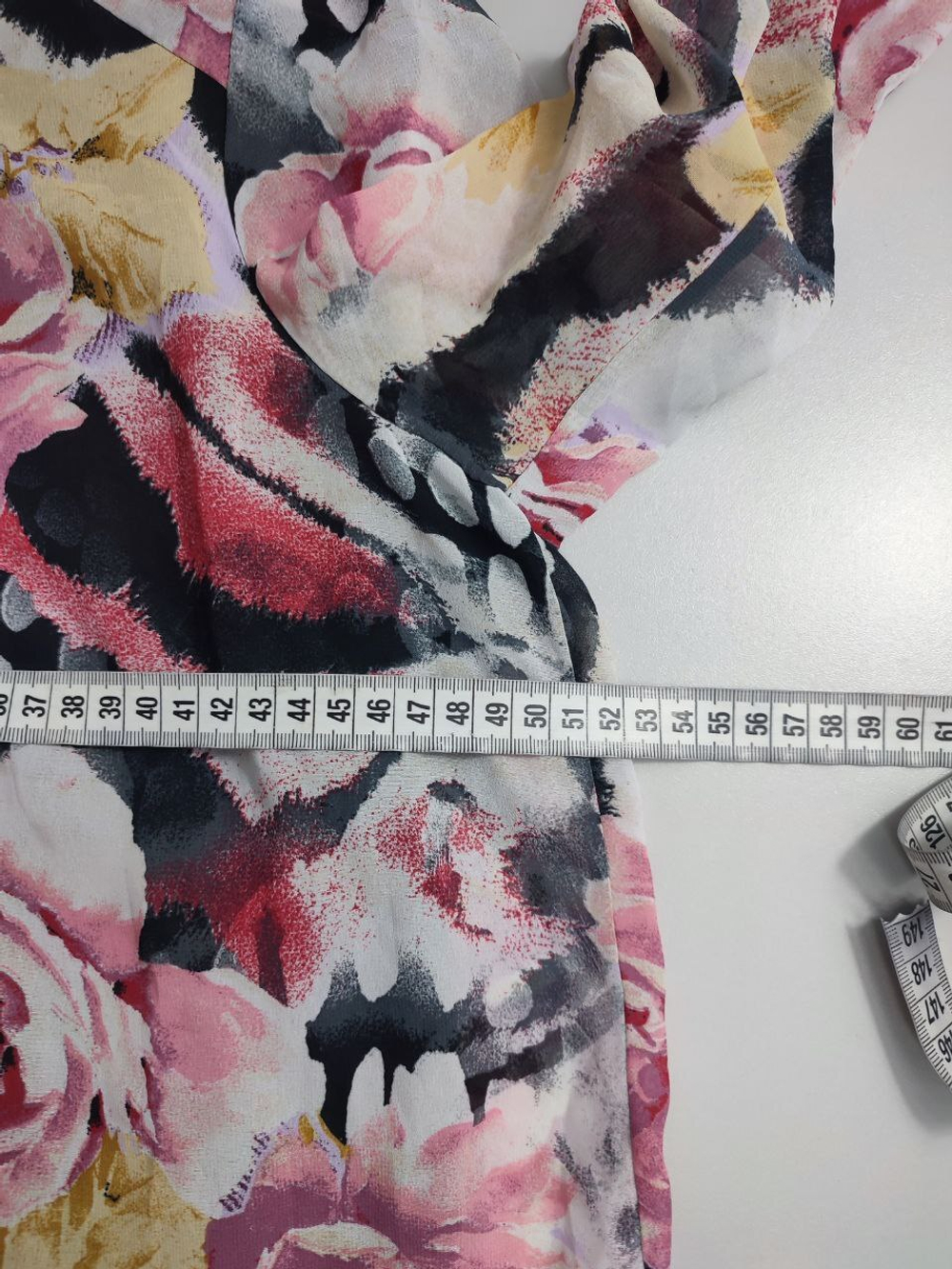 Блузка Enjoy с цветами 48 размер