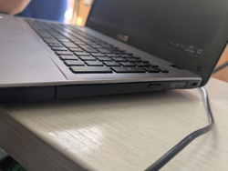 Ноутбук ASUS X550C