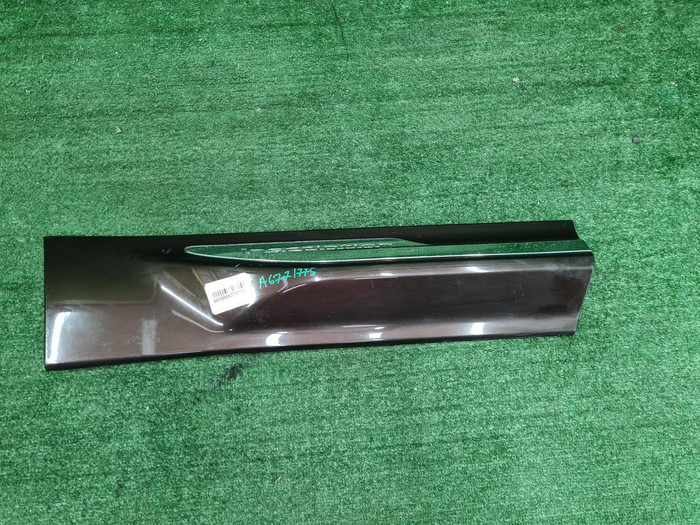 Накладка двери задняя правая Volvo XC60 2 (17-нв)