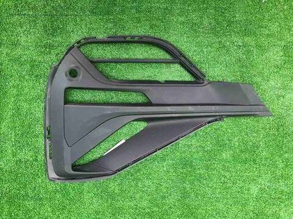 Накладка ПТФ левая BMW X1 F48 (2019-2022)