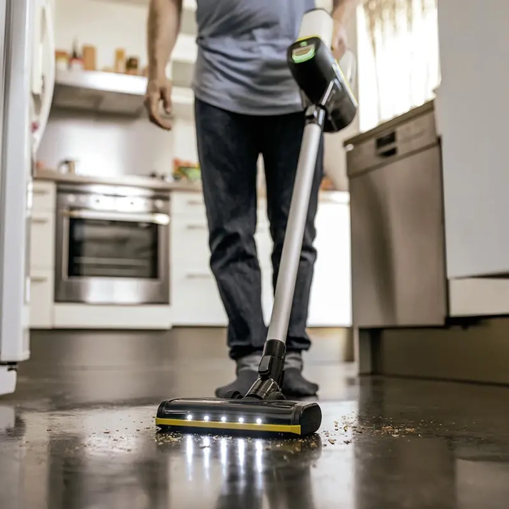 Karcher VC 6 Cordless ourFamily вертикальный аккумуляторный пылесос 1.198-670.0