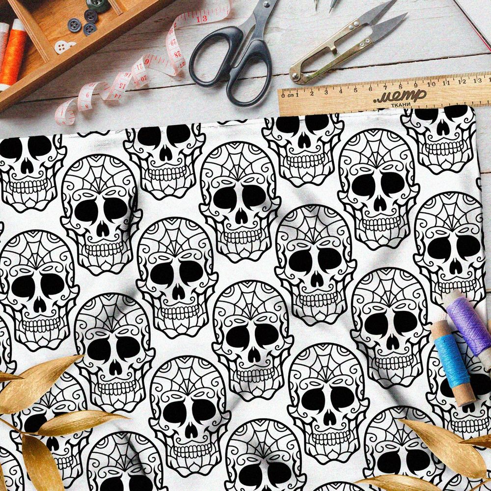 Ткань кулирная гладь резные сахарные черепа на белом фоне