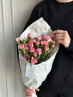 Кулек из кустовых диантусов в розовом оттенке 15 шт