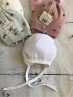 Шапка на завязках "FEZA" с помпоном