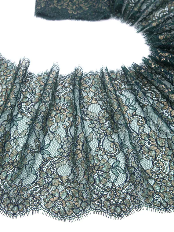 01-45 Кружево шантильи 24 см, зеленый/золото