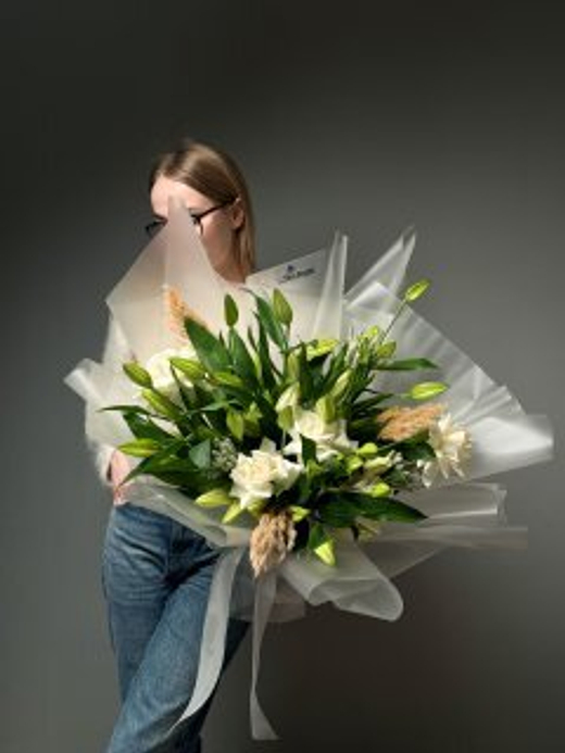 Букет "Охапка лилий"