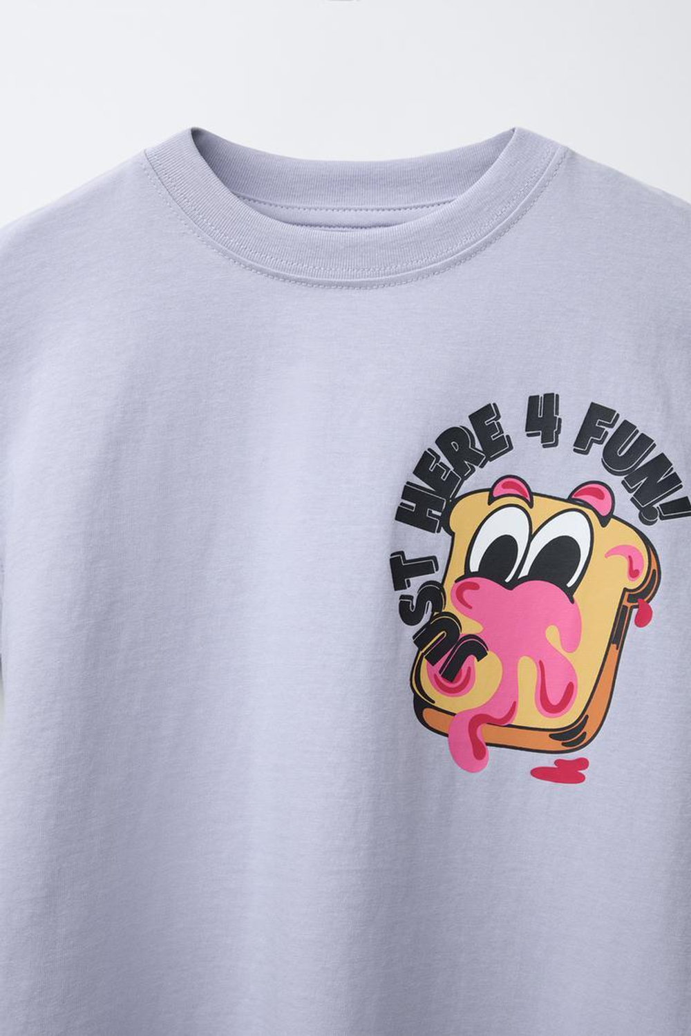 ZARA ФУТБОЛКА С ПРИНТОМ, СИРЕНЕВЫЙ